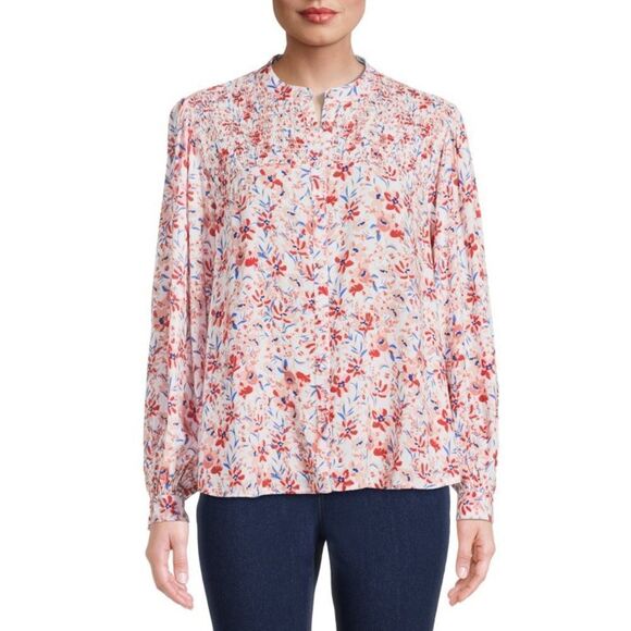 ✨ Time and Tru Women's Smocked Button Front Top✨ - Picture 2 of 7